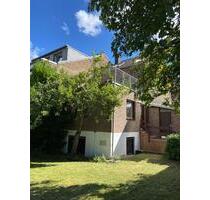 Haus mit großer Dachterrasse, Garten und Garagen in der Altstadt - Erftstadt