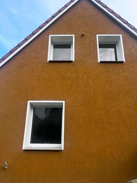 Foto - Freistehendes Einfamilienhaus mit großem Grundstück