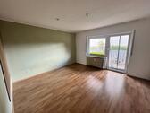 Foto - Helle 4-Zimmer-Wohnung im EG - 740,00 EUR Kaltmiete,