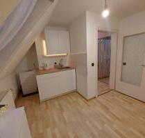 Dachgeschoßwohnung für Singles mit neuem Bad - Bingen am Rhein