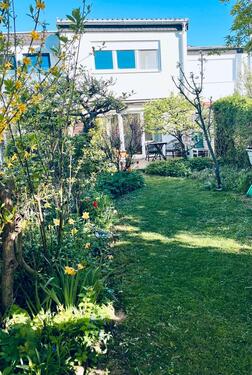 Foto - Teilmodernisiertes Reihenhaus in hervorragender Lage