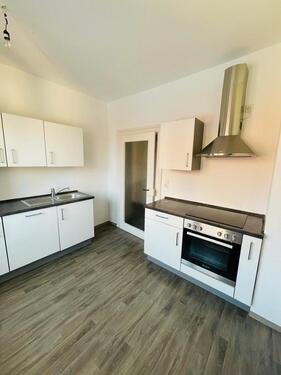 Foto - 4-Zimmer Wohnung 93qm mit EBK - 650,00&nbsp;EUR Kaltmiete, ca.&nbsp; 93,00&nbsp;m&sup2;