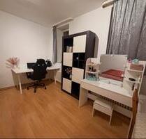 1-Zimmer-Wohnung - 750,00&nbsp;EUR Kaltmiete, ca.&nbsp; 25,00&nbsp;m&sup2; in Stuttgart (PLZ: 70197) Stuttgart-West
