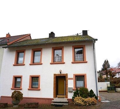 Foto - Charmantes Einfamilienhaus in Oberthal 66649 zu vermieten - 4 ZKB