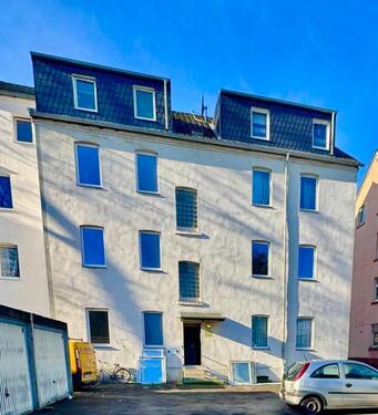 Foto - Renovierte 4 Zimmer Erdgeschoss Wohnung mit 2 Bädern auf Wunsch mit Stellplatz und Garage