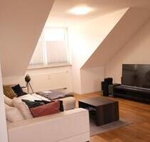 Helle 2-Zimmer Wohnung im DG in Hof-Innenstadt