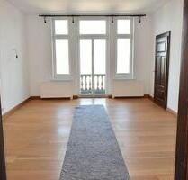 Modernst wohnen in einer 6-Zi-Whg mit Balkon in denkmalgeschützter Villa! - Friedrichroda