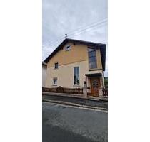 Attraktive 4-Zimmer-EG-Wohnung (100 m²) Wintergarten & Garten - Stockheim