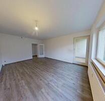 ** Helle 2-Zimmer-Wohnung mit Balkon & Badewanne ** - Osnabrück Hellern