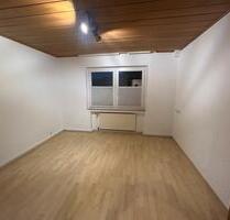1 Zimmer -Einliegerwohnung - 320,00&nbsp;EUR Kaltmiete, ca.&nbsp; 42,00&nbsp;m&sup2; in Meschede (PLZ: 59872)