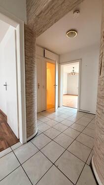 Foto - 2 12 Zimmer-Wohnung in zentraler Lage zu vermieten