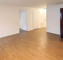 Moderne und helle 2-Zimmer-Wohnung mit Garten in Rüsselsheim - Rüsselsheim am Main