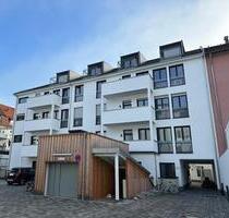 Ihr neues Zuhause: großes Wohnzimmer, sehr große Wohnküche, 2 Balkone - Aschaffenburg Österreicher Kolonie