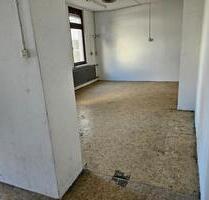 Lagerraum 80qm - 240,00&nbsp;EUR Kaltmiete, ca.&nbsp; 3,00&nbsp;m&sup2; in Offenbach am Main (PLZ: 63067) Hafen