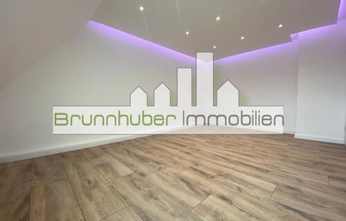 Foto - Kernsanierte Dachgeschosswohnung in zentraler Lage mit Gartennutzung