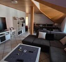 Gepflegte großzügige 4 Zimmer Wohnung mit Einbauküche - Kraichtal