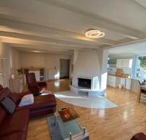 Wohnung 3,5 Zimmer, möbliert, Südbalkon, Warmmiete ab 1200.- - Kempten (Allgäu) Auf der Halde