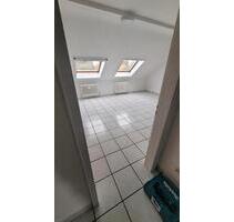 DG-Wohnung in DU-Homberg mit Klimaanlage - Voerde (Niederrhein)