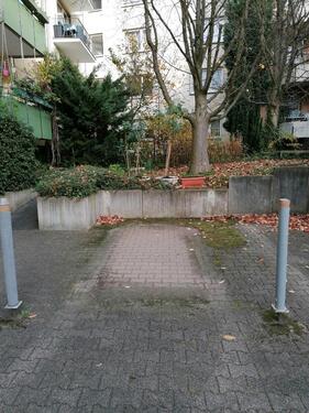 Foto - Biete PKW Stellplatz nahe Uni. Essen 45141