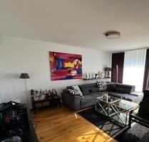 Wohnen mit Weitblick - 3 Zi., Balkon, Stellplatz, EBK, o. Prov. - Mönchengladbach