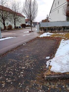 Foto - Stellplatz zu vermieten für PKW, Transporter.. Wasserburger Weg