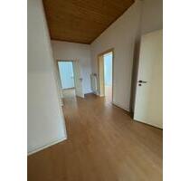 Große 5 Zimmer Erdgeschoss-Wohnung mit KücheGarten - Rethem (Aller)