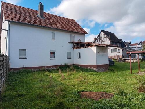 Foto - Freistehendes Einfamilienhaus mit Grundstück und Carport in Sueß