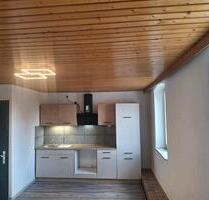Vermietet wird eine vollständig renovierte Wohnung. - Teublitz