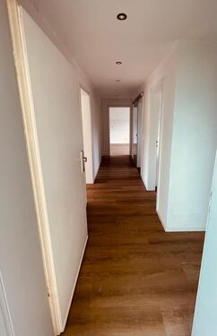 Foto - Renovierte - 3-Zimmer Wohnung mit Balkon, stadtnah