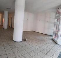 Café, Ausstellungsfläche, Läden ca. 130 m2 - Weil der Stadt