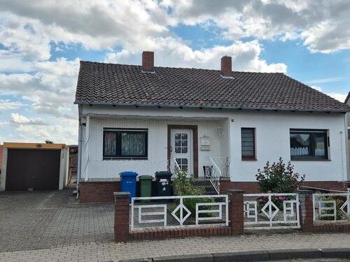 Foto - gemütliches Einfamilienhaus mit großem Garten