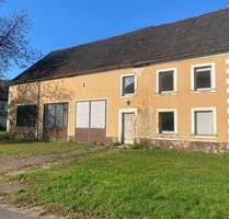 Bauernhaus mit großem Grundstück - zentral -Wadern-Büschfeld