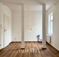 Zentrale 2 Zimmer Wohnung in Suhl, Badezimmer mit Fenster