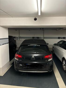 Foto - Tiefgaragenstellplatz Park Linnée zu vermieten