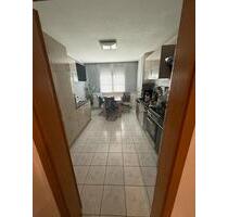 Charmante Erdgeschosswohnung mit Terrasse und Garten - Traunreut Irsing