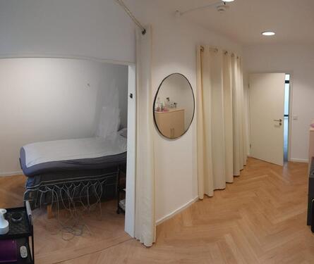Foto - Raum zur Untermiete - Top LAGE - für körpernahe Behandlungen