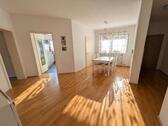 Foto - 4 Zimmer Etagenwohnung zum Kaufen in Rüsselsheim am Main