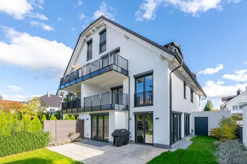 Foto - Großzügiges, perfekt gegliedertes Familiendomizil mit sonnigem Garten