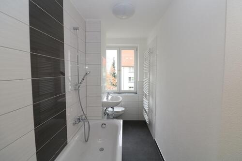 Foto - Pack die Badehose ein…helle 2-RW mit Wanne!!!