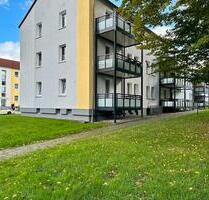 Frisch renovierte 3-Zimmer-Wohnung mit neuem PVC-Boden und großem Balkon mit Blick ins Grüne! - Dortmund Huckarde