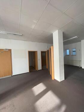 Foto - Ladenlokal - 660,00 EUR Kaltmiete, ca.  105,00 m²