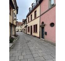 Möbliertes 1 Zimmer Apartment in der Altstadt von Bad Kissingen zu vermieten.