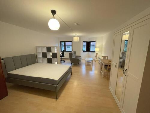 Foto - Großes komplett neu möbliertes 1-Zimmer Apartment inkl. neuer Einbauküche in Siemens Campus Nähe