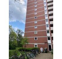 Sanierte 2 Zimmerwohnung mit Tageslichtbad und Balkon - Frankfurt am Main Nord-West
