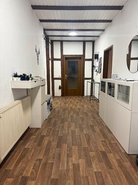 Foto - Gemütliche 4,5-Zimmer-Wohnung - 1.250,00&nbsp;EUR Kaltmiete, ca.&nbsp; 110,00&nbsp;m&sup2;