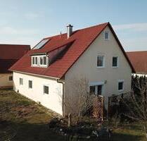 Großes Einfamilienhaus (Zweifamilienhaus) - Mönchsroth