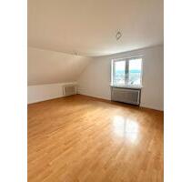 Dachgeschosswohnung in Vellmar, neue renoviert, 90 m²