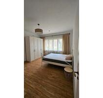 Großes wg Zimmer zu vermieten - 650,00 EUR Kaltmiete, in Berlin (PLZ: 13629) Reinickendorf