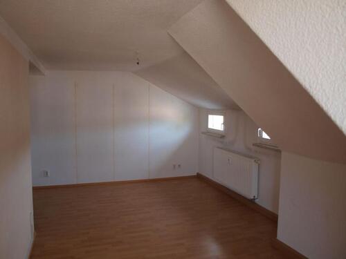 Foto - 3 Zimmer , Küche, Bad, Dachgeschoß