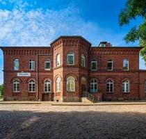 Lichtdurchflutete 1-Zi-Whg mit Galerie im historischen Bahnhof - Dahlenburg